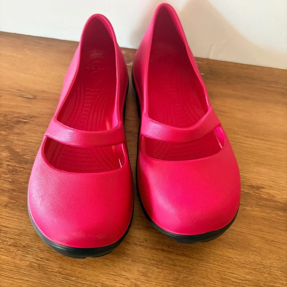 Crocs Duet Busy Day Mary Jane Flats Raspberry Pink Womens 9 Casual Comfort Shoes